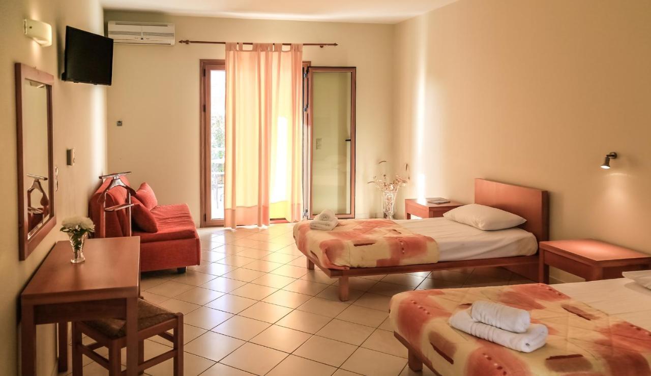 Eleni Suites Methoni Экстерьер фото